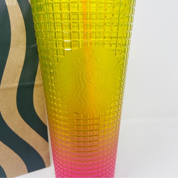 NWT STARBUCKS Lemon Pink Ombre Grid Venti Tumbler - Picture 2 of 5